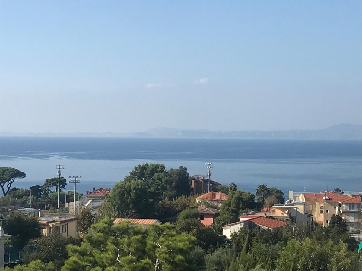 Guest House Emily Suites Sorrente Extérieur photo