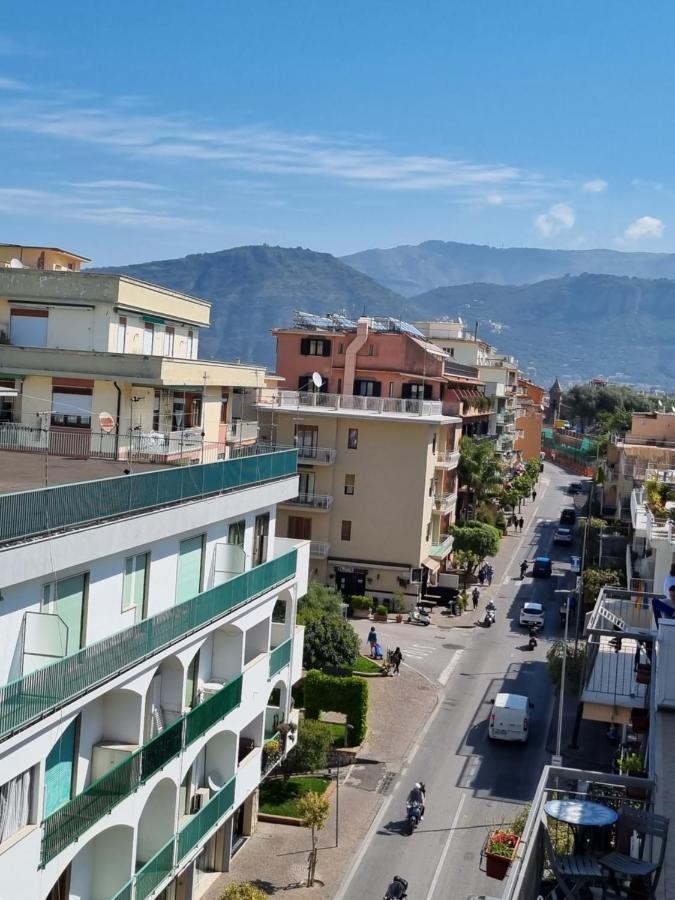 Guest House Emily Suites Sorrente Extérieur photo