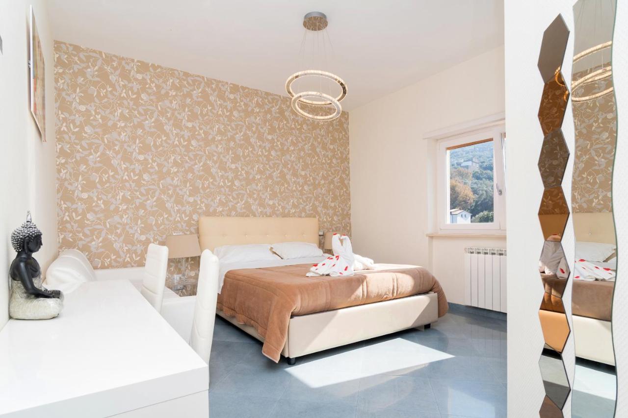 Guest House Emily Suites Sorrente Extérieur photo